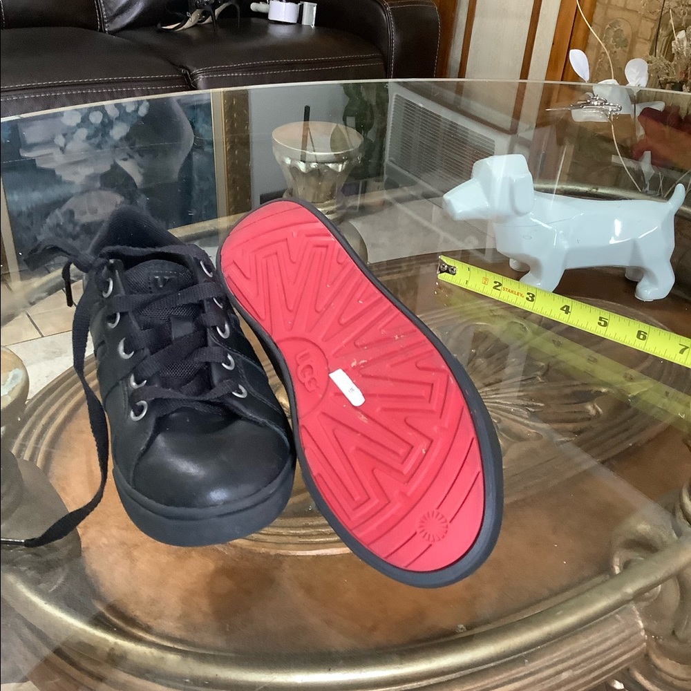 UGG size 1